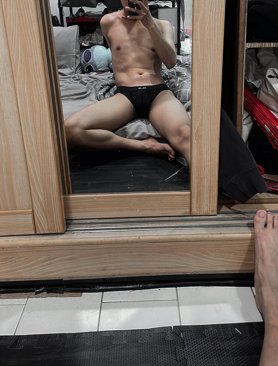 放假應該要來解放才對
有人要約嗎🥺