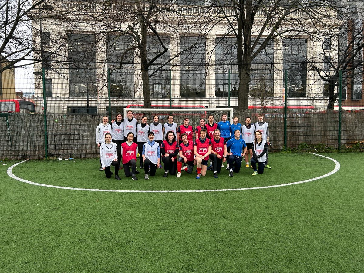 Thoroughly enjoyed my early morning <a href="/PitchingIn_/">Pitching In</a> women's football training session - sponsored by the <a href="/EntainFdn/">Entain Foundation</a>, with <a href="/CamdenFC/">Camden town FC</a> and the UK's Parliamentary women's football team to celebrate #IWD2024. <a href="/tracey_crouch/">Dame Tracey Crouch</a> taught be some good skills&amp;I am told practice makes perfect! 👌