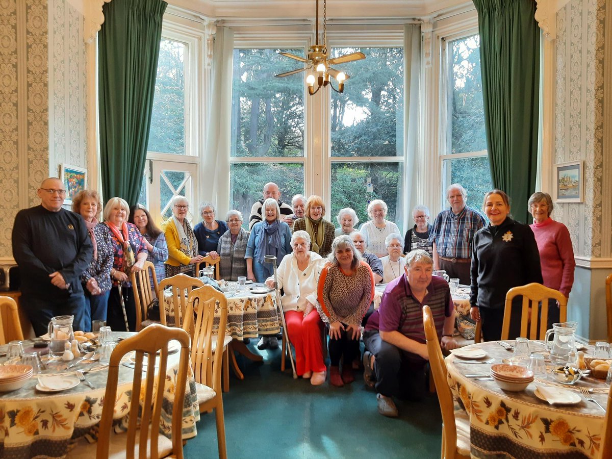 PCSO Nikki Adams recently obtained funding from PACT North Wales  to take the Happy Eaters group to Noddfa, Penmaenmawr where they enjoyed a home cooked lunch. 

Residents from Dwygyfylchi, Penmaenmawr and Llanfairfechan attended. 

#Community #HereForYou