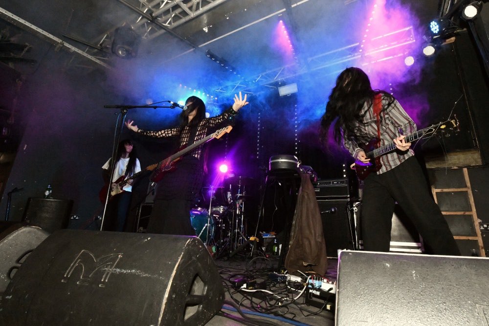 An impressive line-up at the latest Dark Arts Festival in Leeds, headlined by the mighty Bo Ningen and show-stealers VLURE - review/gallery here... breakingglassmagazine.com/2024/03/05/fes… 📸🖌 @16beasleyst