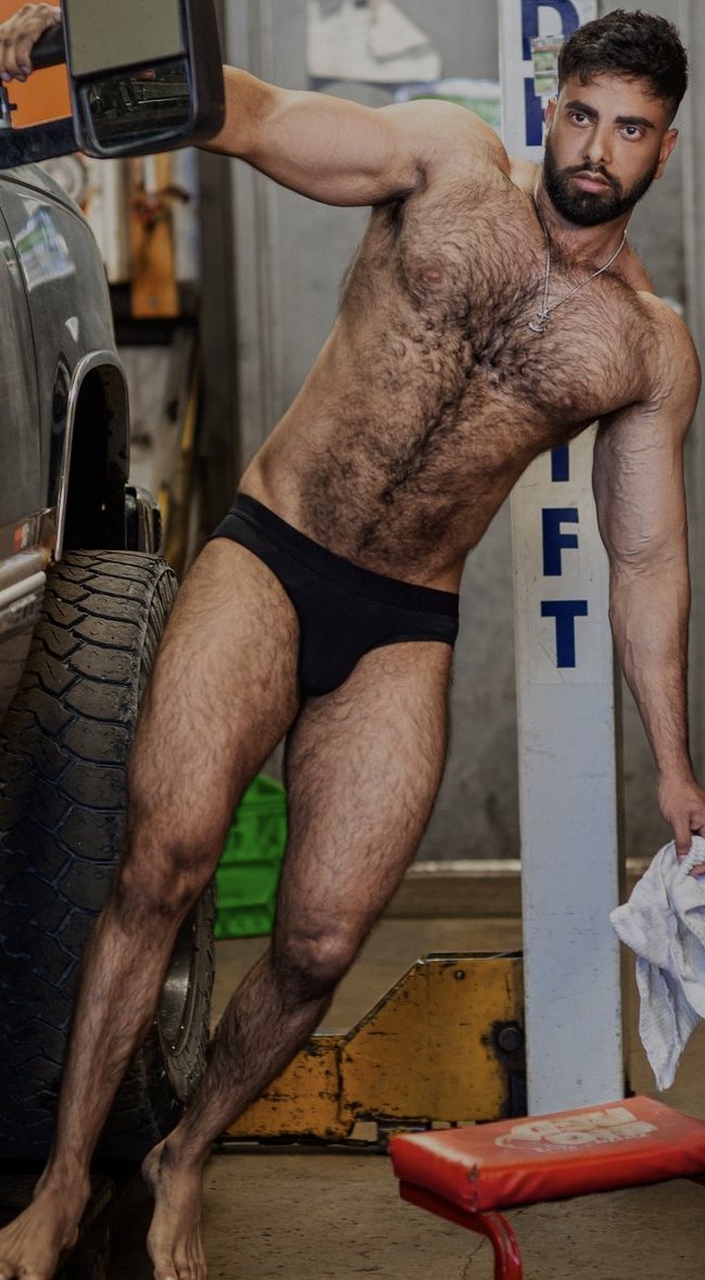 احييييه لو في احد مثله بعدن بروح اخطفه
اصحاب المنصورة اليوم ضيف عندكم الجاد يدخل خاص

والموجب ينقلللللللع