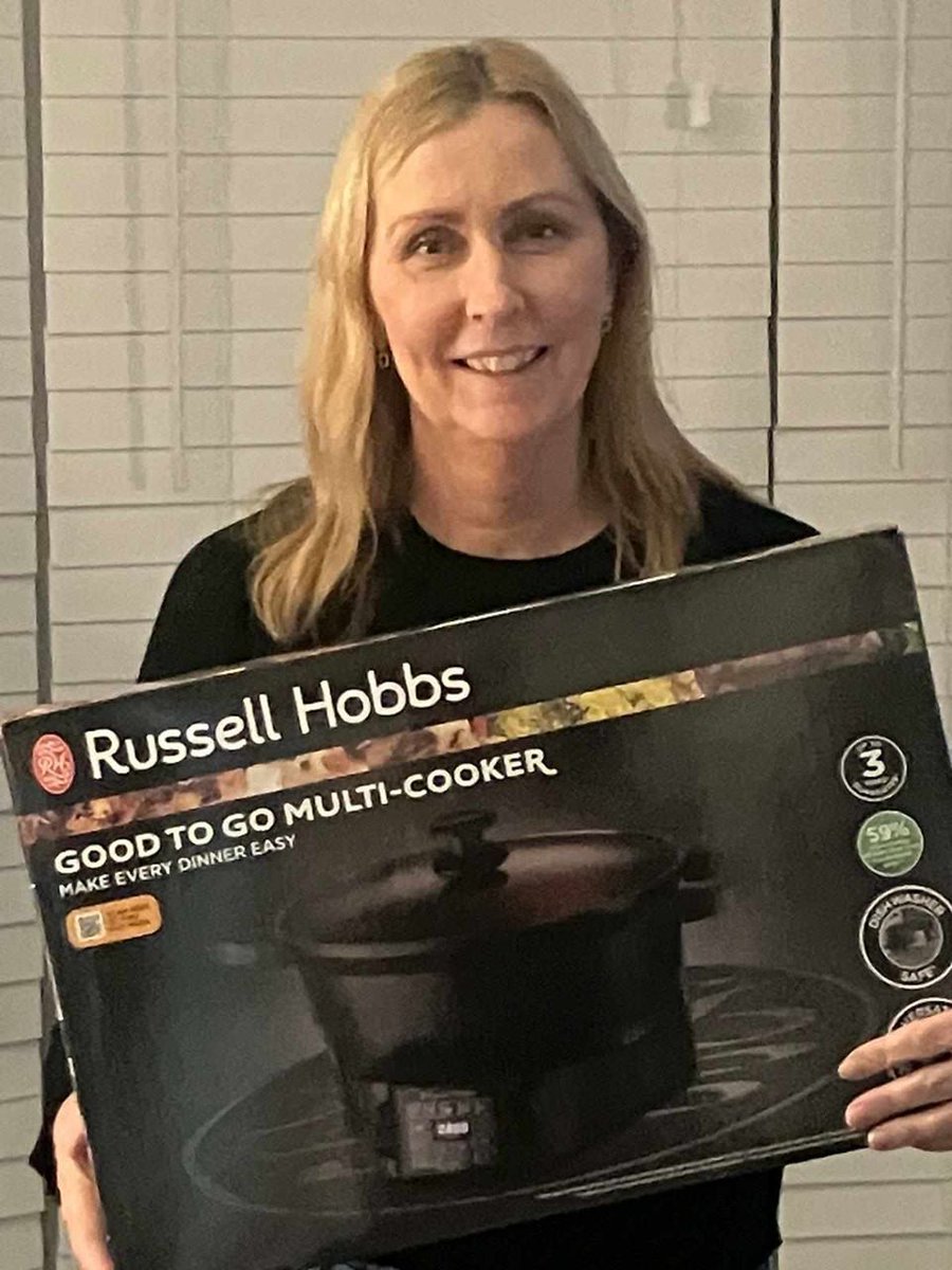 Here we Hayley Wright who won last weeks Pink Pages competition. Hayley is now received her prize. Congratulations!

#giveaway #competition #prize