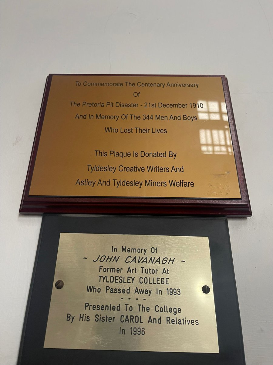 Tyldesley Library Updates 

Commemoration Plaques. 

Beautiful.