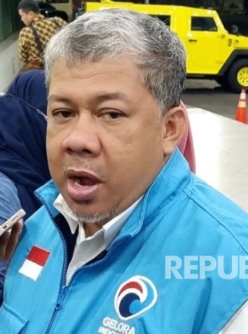 Apa pendapat kalian tentang keempat orang ini, menyenangkan atau menjengkelkan ?
😄😄😄😄