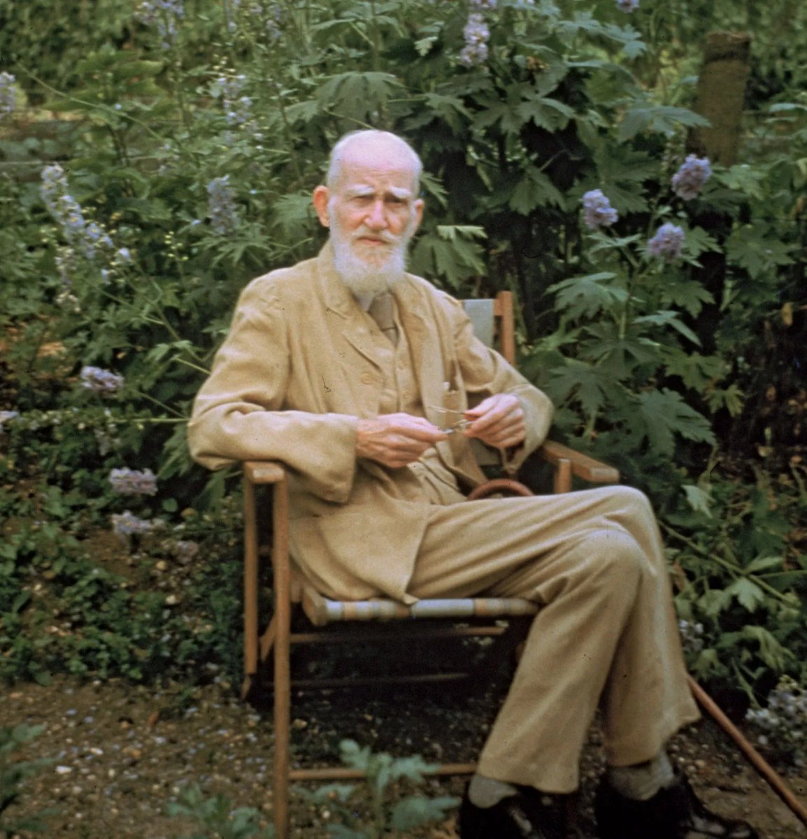 “Life isn't about finding yourself. Life is about creating yourself.”

#GeorgeBernardShaw