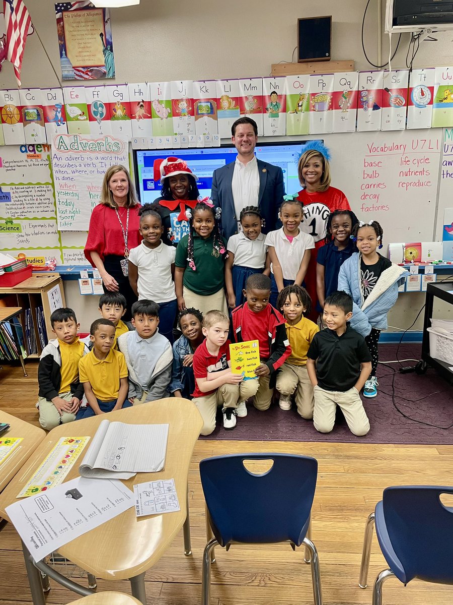 ... extending gratitude to Alabama State Representative @EnslerPhillip for spending his day with me and the future public service leaders of Crump Elementary School - @MPSAL! 🏆 #TheresMoreWithMPS 🥇 #TheresMoreWithCTE 📚 #ReadAcrossMPS 🌍 #OhThePlacesYoullGo