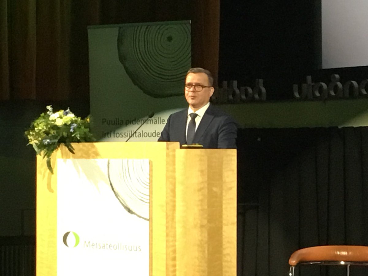 Metsäteollisuuden menestys on osa Suomen menetystä. Ja jatkossa haluamme, että metsäteollisuuden menestys on entistä enemmän koko Euroopan menestystä, sanoo ⁦pääministeri <a href="/PetteriOrpo/">Petteri Orpo</a> #metsäteollisuus kevätseminaarissa.⁩