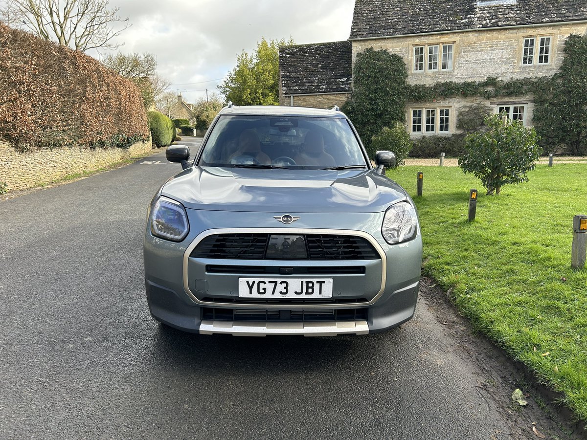 And a Mini Countryman afternoon.@BMW_UK @ngmw @VertuMotors @SytnerMINI