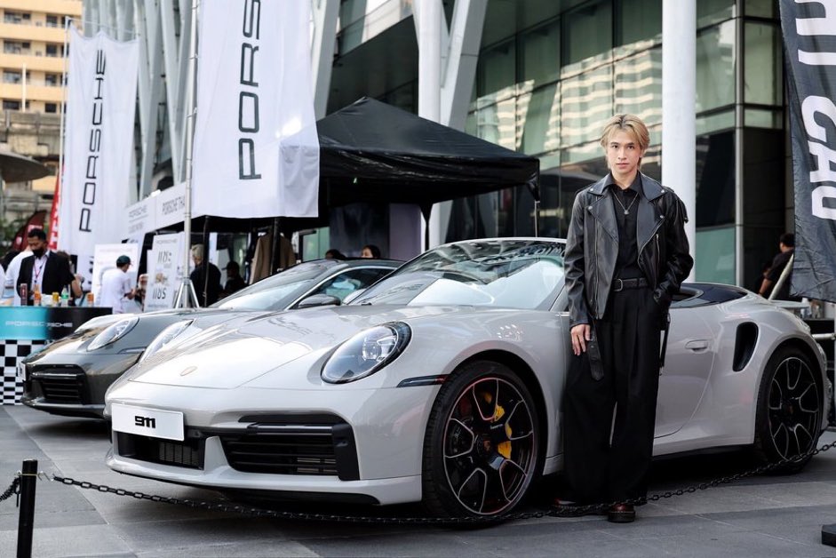 very attractive 🐣 ☺️😊🥰❤️
#เจ้าแก้มก้อน #fluke_natouch
#porscheturbo #DASTREFFEN #DASTREFFENMagazine  #PorscheMeeting #PorscheGathering #PorscheEnthusiasts