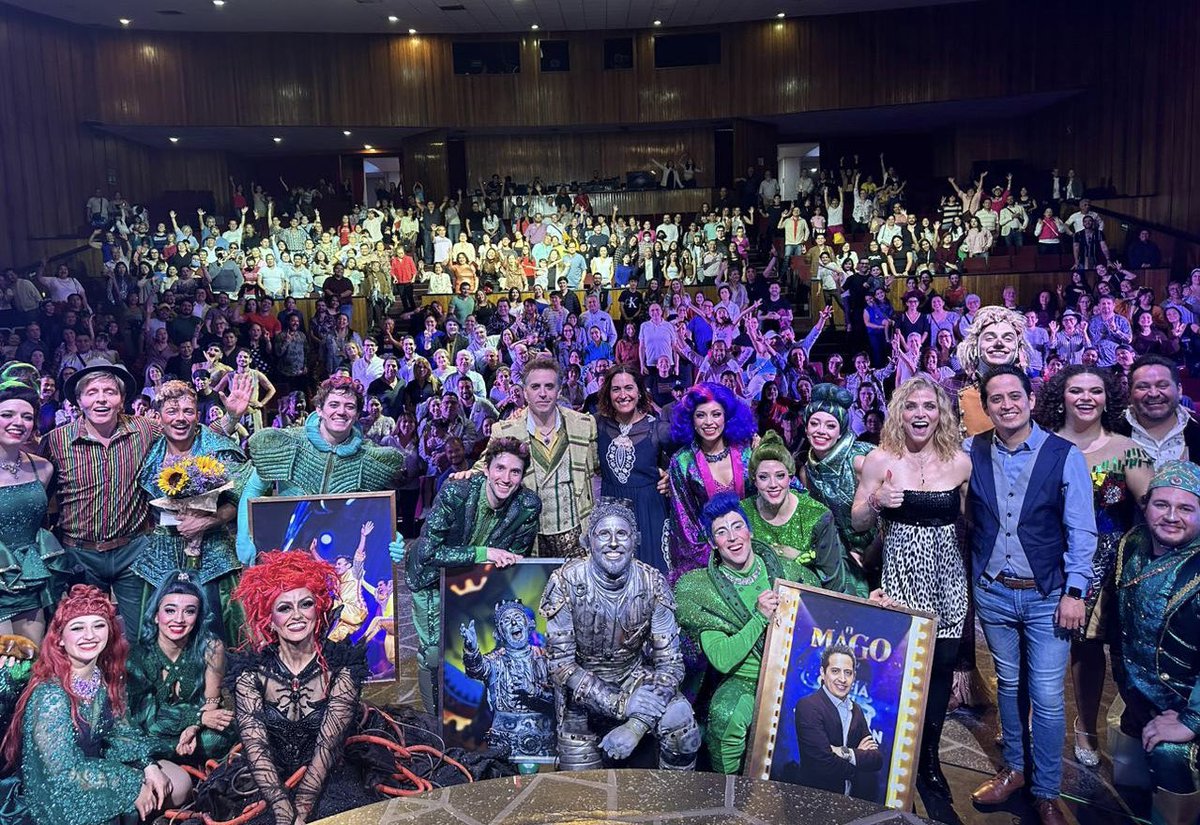 Juan Torres (@juantorres_tdp) on Twitter photo Qué noche vivimos el domingo!
GRACIAS a mis querid@s <a href="/Lisset_oficial/">Lisset</a> <a href="/luzmazetina/">Luz Maria Zetina</a> y <a href="/MARIOIVANMART19/">MARIO IVAN MARTINEZ MORALES</a> por su presencia y sus palabras! Gracias de corazón!
Gracias a los tres magos de “El Mago. Gracias por tanto <a href="/ricardodiazdire/">Ricardo Diaz</a> <a href="/oscaracostaag/">Oscar Acosta</a> <a href="/pabloratiux/">pablo rodriguez</a> !!!
7 últimas semanas!!! Qué noche vivimos el domingo!
GRACIAS a mis querid@s <a href="/Lisset_oficial/">Lisset</a> <a href="/luzmazetina/">Luz Maria Zetina</a> y <a href="/MARIOIVANMART19/">MARIO IVAN MARTINEZ MORALES</a> por su presencia y sus palabras! Gracias de corazón!
Gracias a los tres magos de “El Mago. Gracias por tanto <a href="/ricardodiazdire/">Ricardo Diaz</a> <a href="/oscaracostaag/">Oscar Acosta</a> <a href="/pabloratiux/">pablo rodriguez</a> !!!
7 últimas semanas!!!