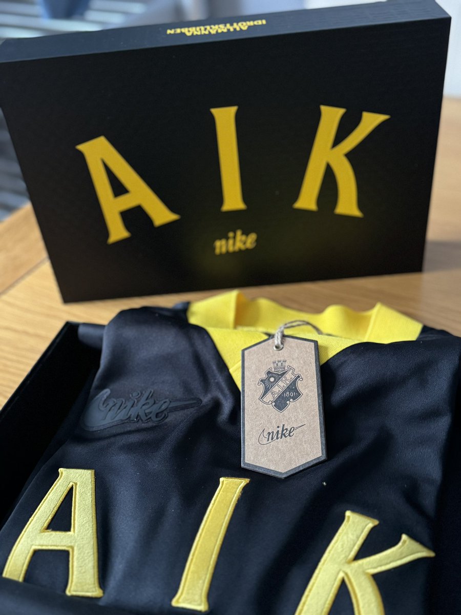 EBay pricks won in the end but nowhere near the money they thought they were going to get. #aikstockholm <a href="/ProD_Soccer/">Pro:Direct Soccer</a> <a href="/AIKfotboll/">AIK Fotboll</a>