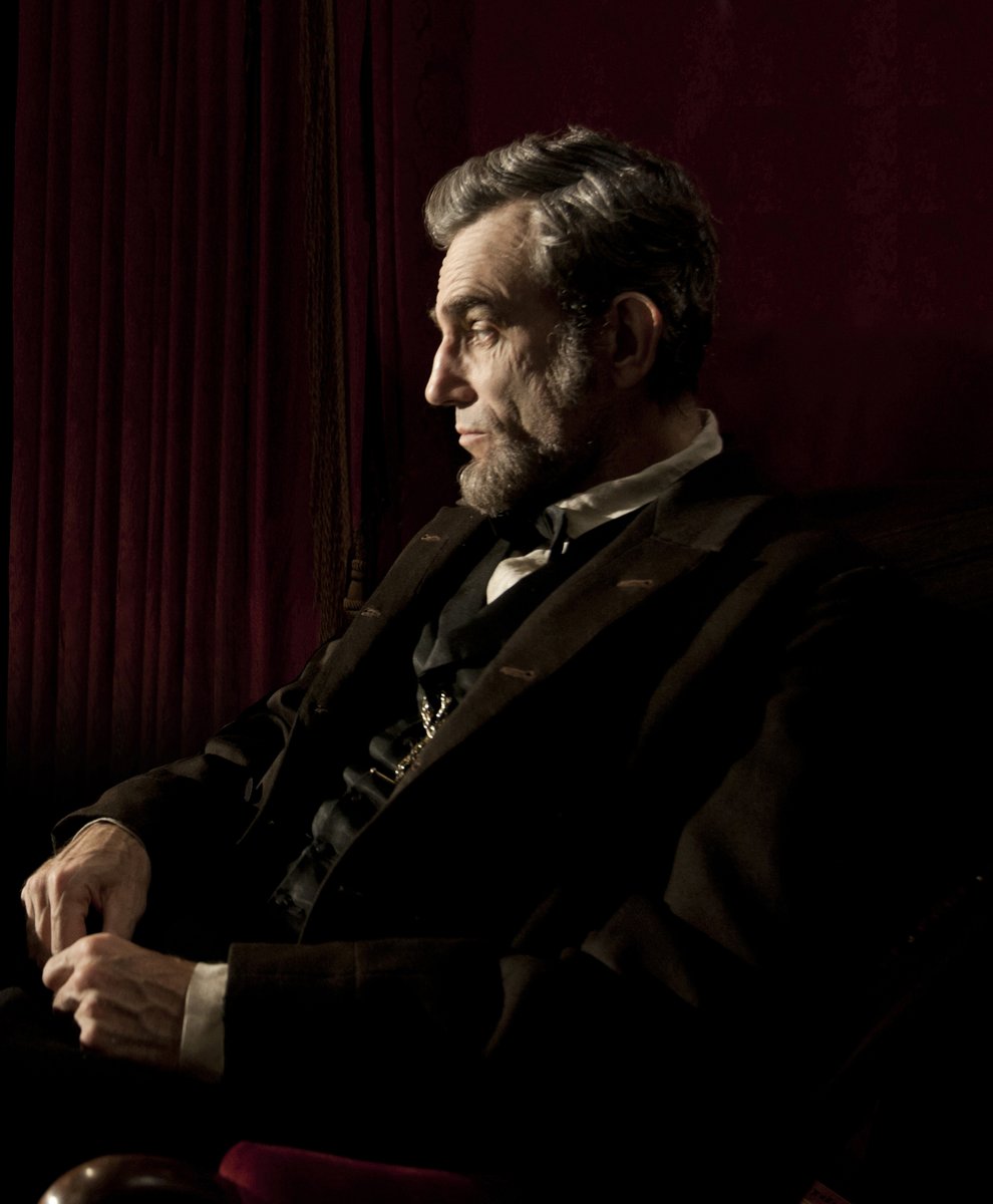 TV2000it's tweet image. #Cinema | Lincoln, di #StevenSpielberg con #DanielDayLewis, #TommyLeeJones e #SallyField

Stasera #6marzo ore 21.30 su #Tv2000
📺 Canale 28
📡 157 Sky

Vincitore di due premi #Oscar per il migliore attore protagonista e la migliore scenografia.
