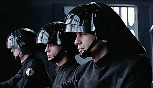 MichelPW's tweet photo. @OutOfCycling Nice add to the StarWars helmet collection !! https://t.co/AqFfvJkPQA