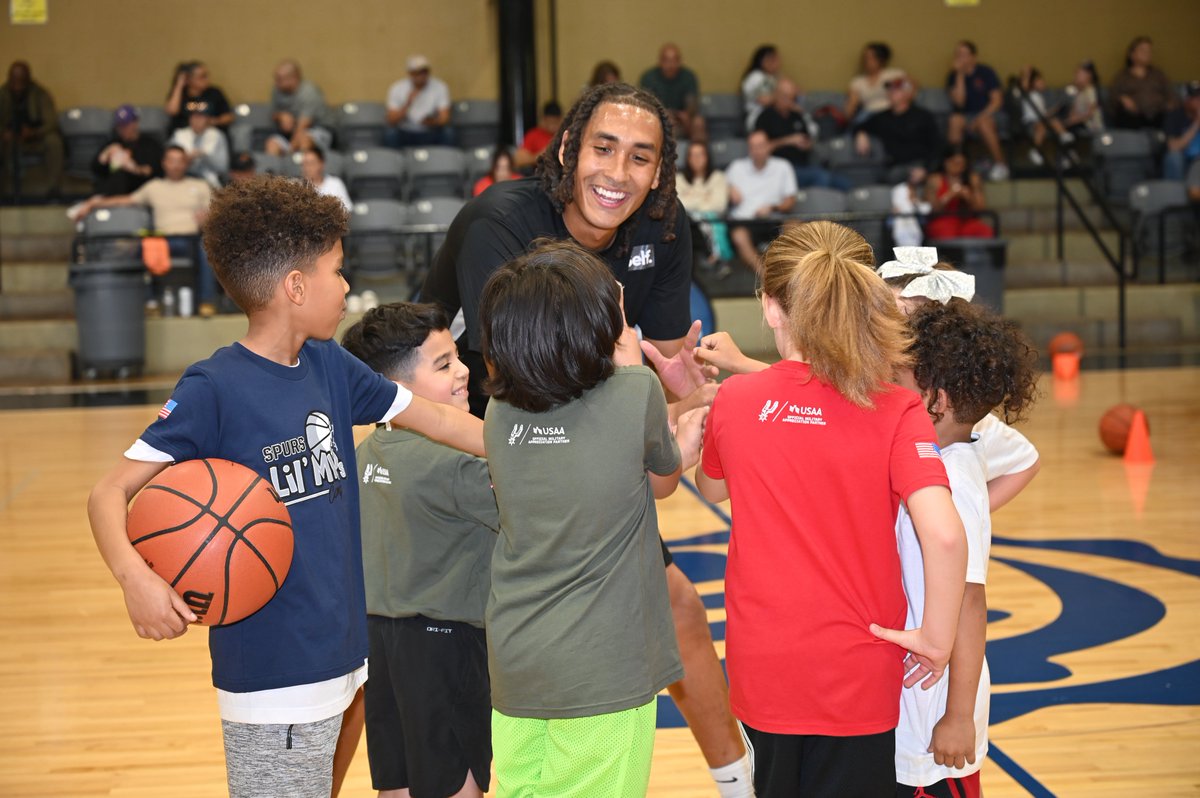 433rd Airlift Wing tweet media