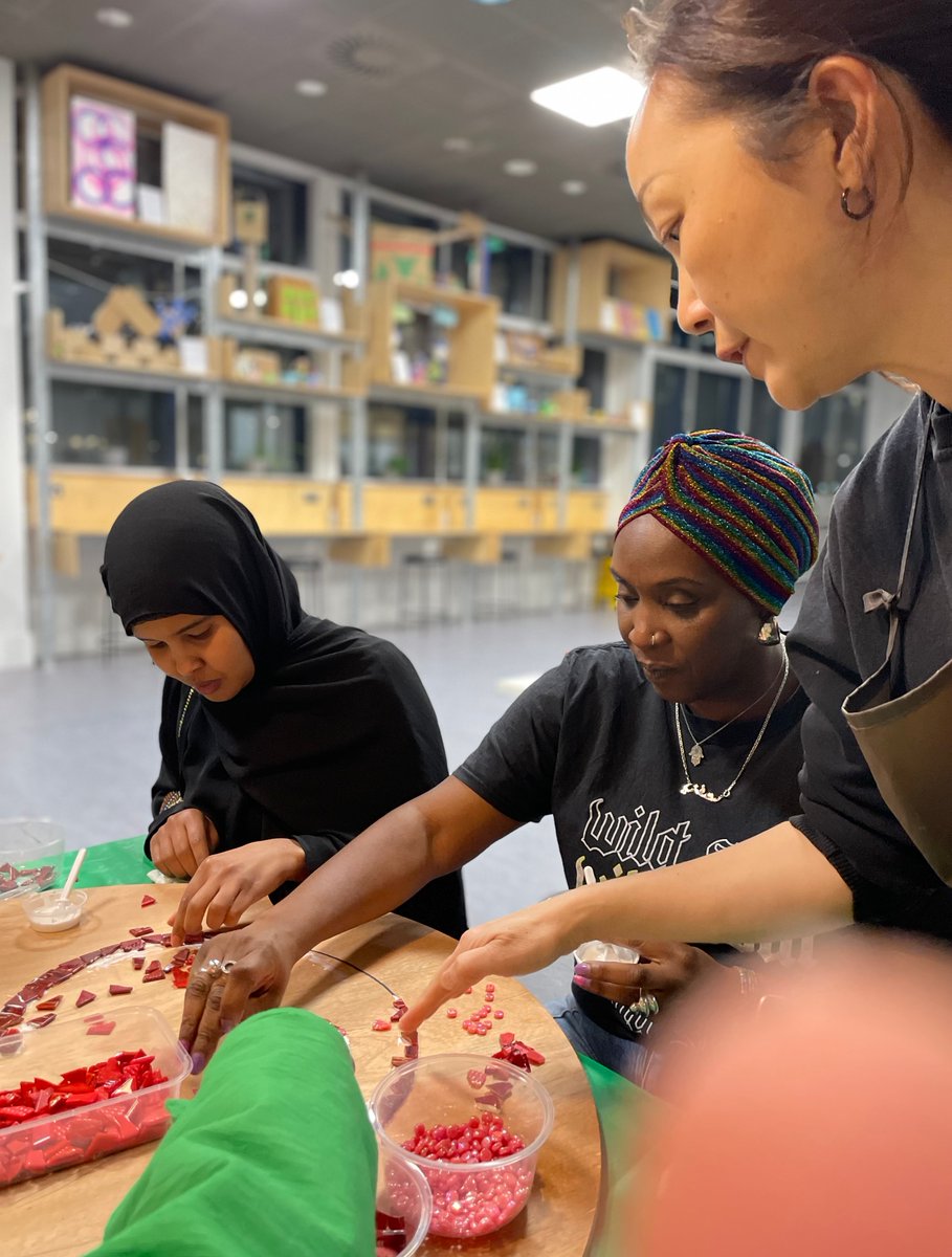 What does engaged look like in Women's Health Engagement? Bringing things to life with mosaic arts! #BiaProject #ArtsandHealth #MosaicMeals #WomensHealthResearch @TheBridgeW12 @womanhoodw12 @AlisonNWLChamp @WadaniAisha @ewsmullins @InventionRooms @JunkoOzawaOKYM