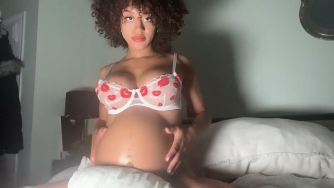 VID SOLD! Pregnant Pillow Hump 🔥 Check it out! https://t.co/5DHJJFdNgt #MVSales @manyvids https://t.<a href="/tag/mvsales"class="tags"><span>#mvsales</span></a>