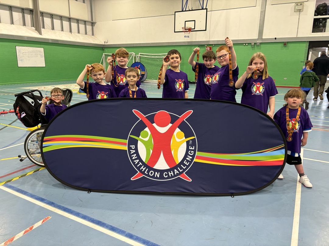 WE CAME 3RD PLACE in the @Panathlon at @CalderdaleCol! Children from KS1 and KS2 took part in the SEND Panathlon competition today. All the children had a fantastic time. We even met a special guest Alex Brooker @CalderdaleSGO