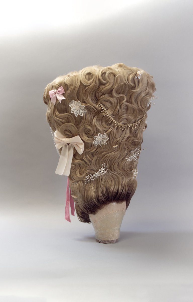 Wig Chapel tweet media