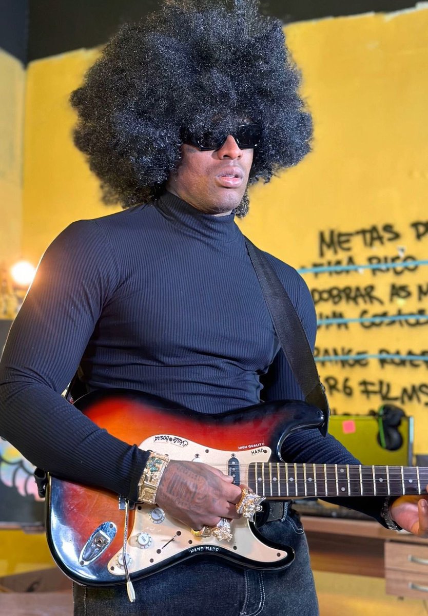 🎸