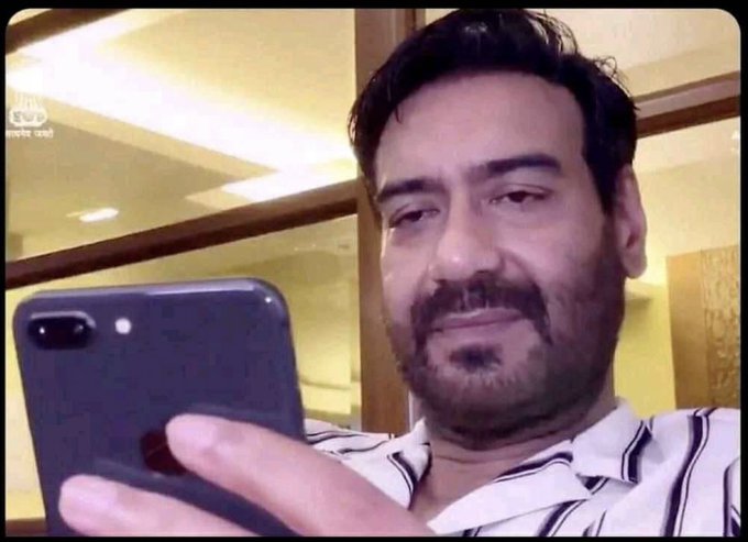 Its_vicky_790's tweet photo. Me checking twitter to confirm if instagram is down
#instagramdown https://t.co/NdCBG5upIo