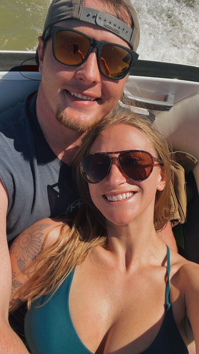 Happy birthday to this gorgeous girl of mine. Love growing young with you ❤️