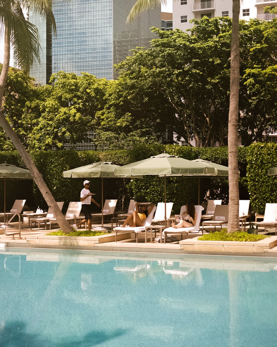 Four Seasons Hotel Miami tweet media