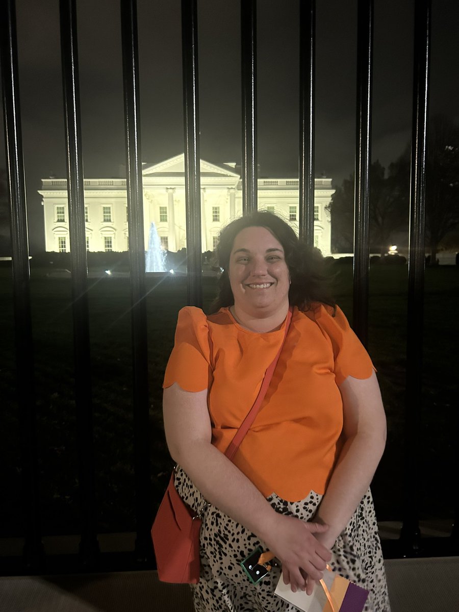 DiceDoPart's tweet image. I’m having so much fun and learning so much at the confrence! My hotel isn’t far from the Whitehorse either. Please excuse my crazy looking hair, yesterday started at 6 AM and this was around 9 PM. Looking forward to Hill Day tomorrow! @MSactivist