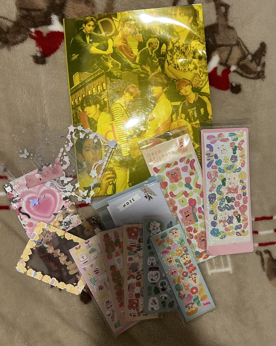 ✨ mini çekiliş ✨

fotoğraftakileri ve fotoğrafta olmayan birkaç ürünü daha bu postu RT eden birisine hediye edeceğim 🩵

beni takip etmenize gerek yok, sadece RT yapmamız yeterli. karşı taraf sadece kargoyu ödeyecek.

# tbztakasatis tbzsatis bujo_sell bujo_go bujo_satis