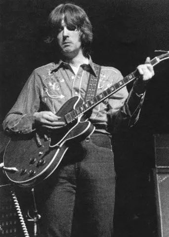 Eric Clapton photographed on stage during Cream's 1968 Farewell concert at Royal Albert Hall. 📸: Barrie Wentzell