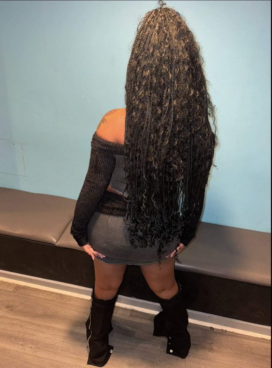 cococlaude__'s tweet photo. Since Facebook &amp; IG is down let me post these https://t.co/NfXWvu7rG8
