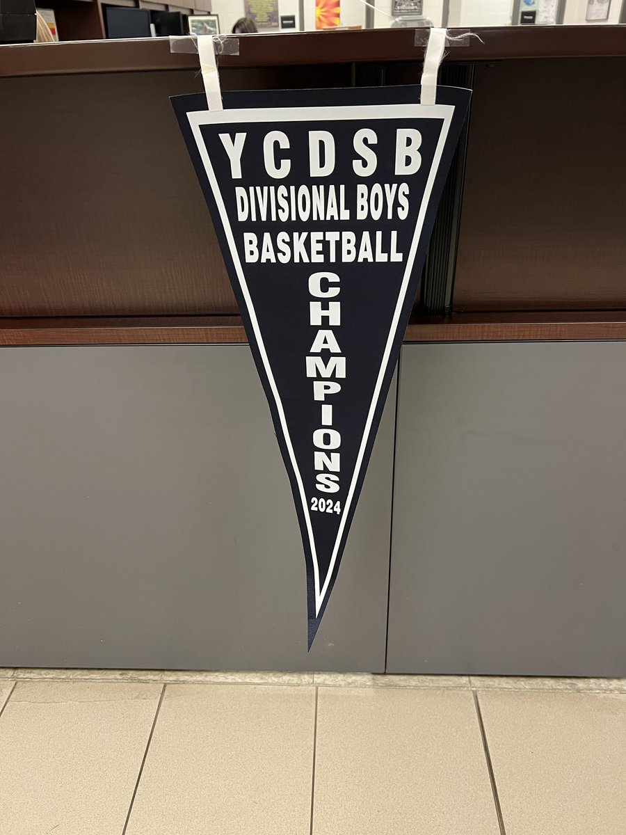 Huge congratulations to our Intermediate Boys Basketball team for taking home this champion banner! 🏀 Go Vipers go! 🥇