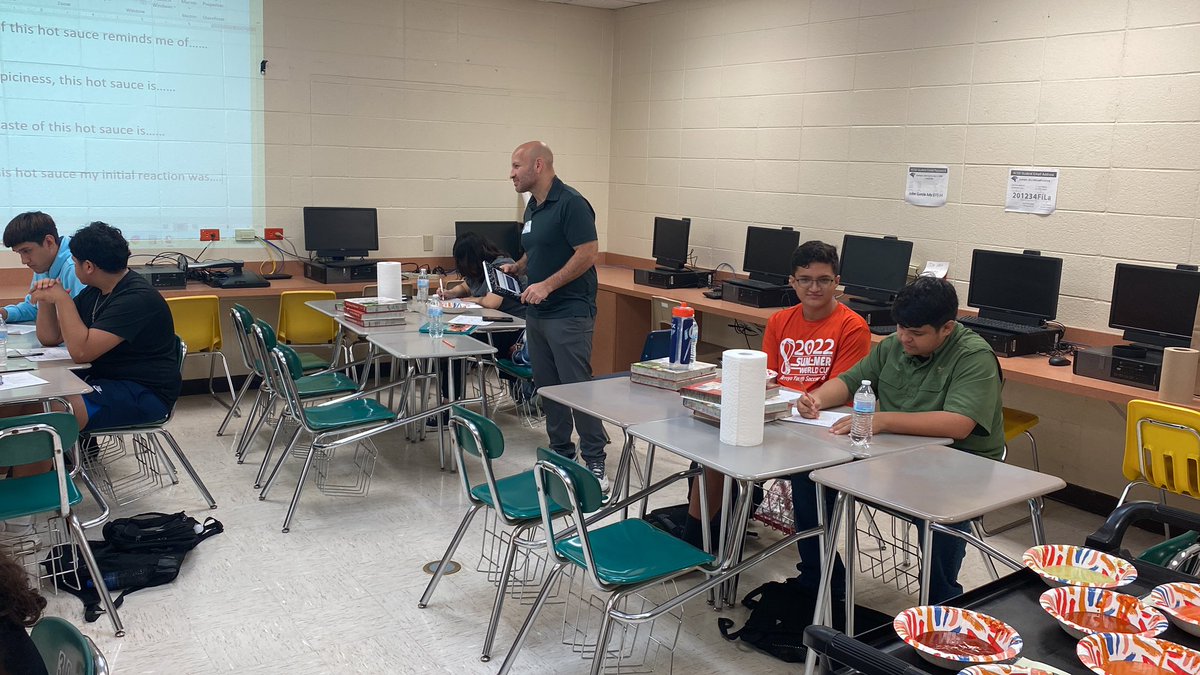 HCISDMultiLang's tweet photo. @HarlingenCISD @HHSSouth 7 Steps in Advanced Culinary Arts 💯@Seidlitz_Ed @adrianmendozaed 🥫 https://t.co/K2RgwGsTDF
