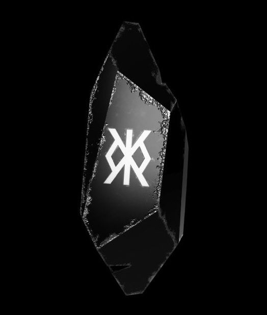 Hi, my name is Léo Caillard and I’m the artist who created the Runestone that was just inscribed into the largest block in Bitcoin’s history.

I’m traditionally known for my marble sculptures, carved in my Parisian studio, which find their way into private collections, public