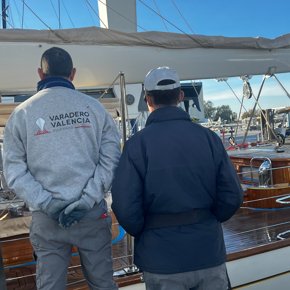 VaraderoVLC's tweet photo. Our team carried out the hoisting of this classic 33 meters long. Welcome to Varadero Valencia!
#varaderovalencia #refitandrepair #summerrefit #refitinvalencia #yacht #yachtrefit #yachtpaint #shipyard #yachtindustry #boat #boatrefit #yachtmaintenance #valencia https://t.co/2vAAZjZzqo
