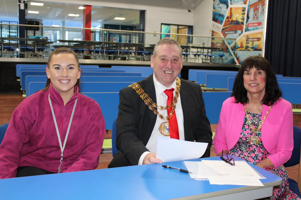 We were delighted to welcome @MayorofSouthRibble & the Mayoress to the Academy this evening who are supporting an event organised by @southribblebc. They joined our very own Trainee Teacher, Miss Maling, to serve as judges for a dance competition. Best of luck to all!🍀💃🕺