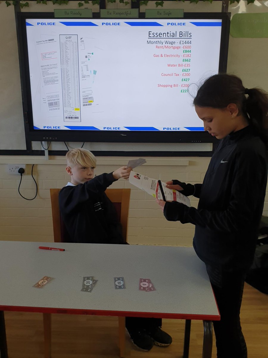 MerPolWirral's tweet photo. Day 2 #MiniPathfinders Project at Grove Street Primary Street.
Officers were joined by #MSE who taught the pupils first aid and basic life saving skills.
The illegal money lending team educated pupils on the dangers lending money.
#Prevention https://t.co/edyqDfPKdG