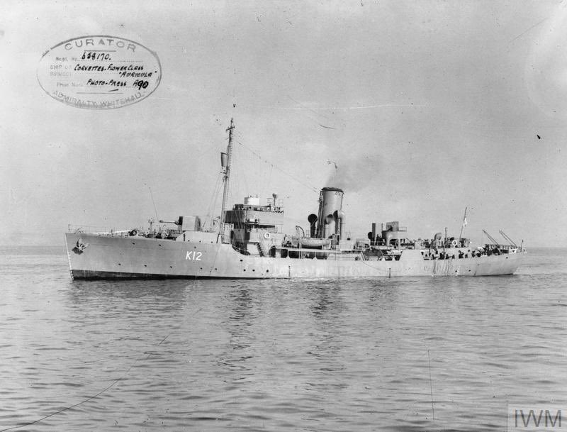 Flower class corvette HMS Auricula (K 12) T/Lt. William Wilkinson White, RNR: Commissioned 05.03.41.