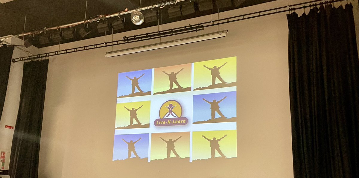 PortyAcad's tweet image. Great to have Ian from @livenlearnuk in to lead workshops with our S4s on mindset for exams / study skills. Practical activities and key messages to take away over the next few weeks to help manage their time, motivation and aspiration. Thank you! #ReadyForLearning #ProudOfPorty