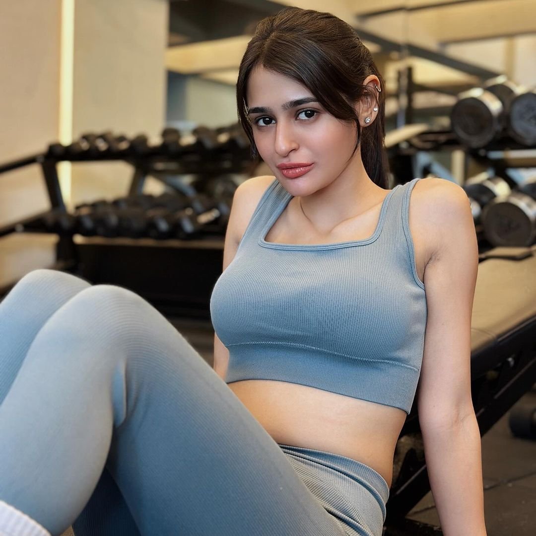 GH6BgxXbAAAX0pt?format=jpg&name=medium