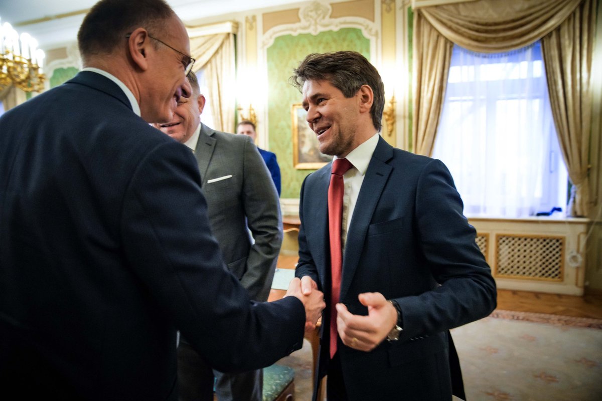 MarekEstok_SK's tweet image. Happy to speak today to @EnricoLetta @DelorsInstitute as he prepares his #SingleMarket report for leaders. SM is a crown jewel of the Union. 🇸🇰priorities: 1/remove barriers 2/preserve fair competition 3/address skills gap 4/ ease regulatory burden 5/highlight social dimension.