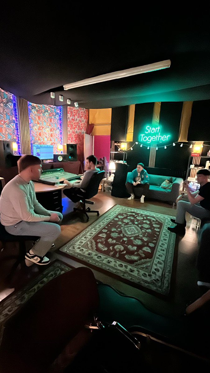 The Capris (@caprismusic) on Twitter photo Straight back to it!
<a href="/start_together/">Start Together Studio Belfast</a> <a href="/OhYeahCentre/">Oh Yeah Music Centre</a> Straight back to it!
<a href="/start_together/">Start Together Studio Belfast</a> <a href="/OhYeahCentre/">Oh Yeah Music Centre</a>