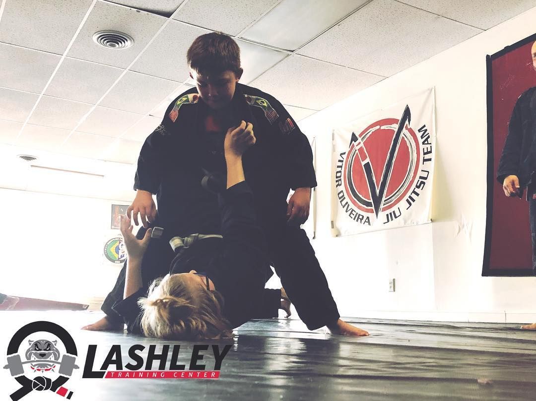 Do you know what jiu-jitsu is? It's one of the best sports out there for our youth! Ask us about it ☎️ #twitter #food #gym #workout #fitness #love #martialarts #karate #jiujitsu #mma #insta #repost #photo  #follow #work #centralohio #ohio #healthy #lashleytrainingcenter