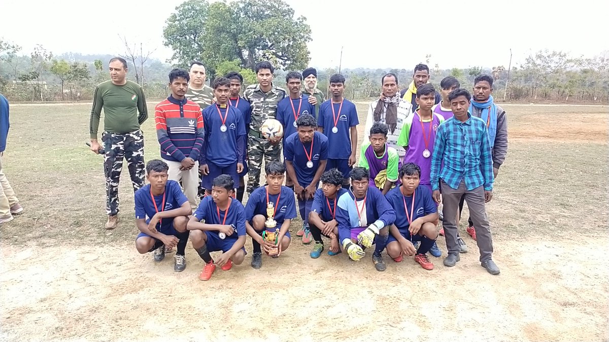 35bnSsb's tweet image. श्री मनोरंजन कुमार पाण्डेय, कमांडेंट @35bnSsb के निर्देशानुसार “ए” समवाय थानसिंहडीह के कार्यक्षेत्र में #CivicActionProgramme के तहत फुटबॉल प्रतियोगिता का आयोजन श्री अभिनव कुमार, सहायक कमांडेंट के अगुवाई में किया गया I
@SSB_INDIA  @ssbpatna  @ShqGaya