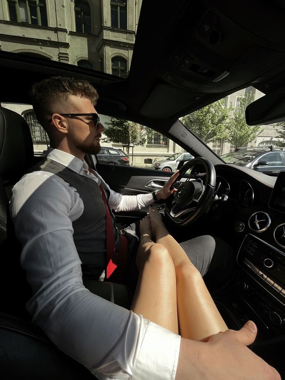 The Majority of men Today are WEAK and FEMININE !!

7 Masculine TRAITS that will help you level up faster than anybody else:

- THREAD -