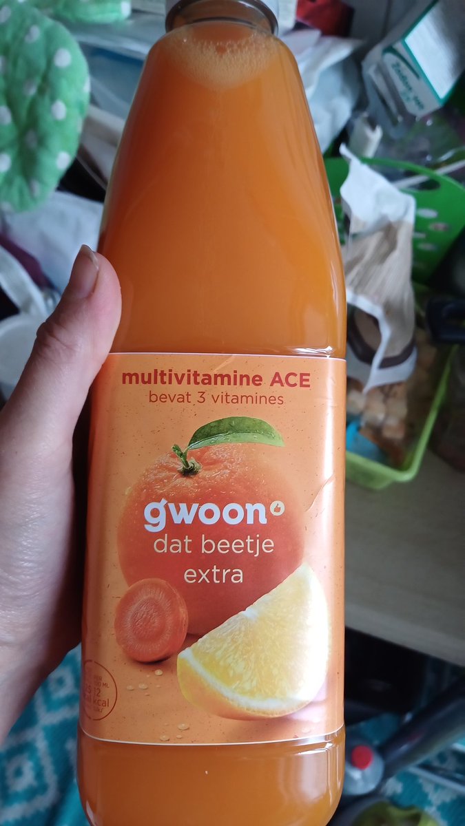 PaulineKuitert's tweet image. Mams gaat nu fan bed nar bank en ikke luns. Se moet feel drinke dus ome Cous hep sap guhaalt. #Pushkin