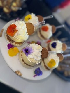 Kudos Ms. Whitehead and Culinary Art students, on a vibrant participation in the Taste of Education! The delectable and colorful Biscoff Cheesecake masterpiece is a true testament to your skills! 💙🍨 #Yum #yourbestchoicemdcps @MDCPS @mdcps_d2 @MDCPSCentral @SuptDotres