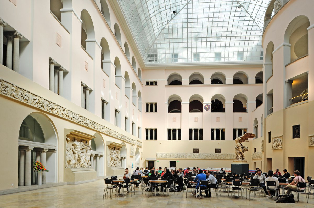 Very happy to announce that I will be joining @UZH_en this autumn as an Assistant Professor of Finance! Excited for this new chapter and to collaborate with exceptional colleagues @uzh_bf.