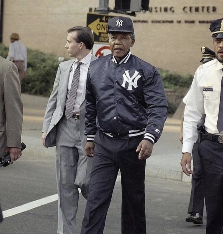 Shtreetwear's tweet image. Nelson Mandela in NYC (1990)