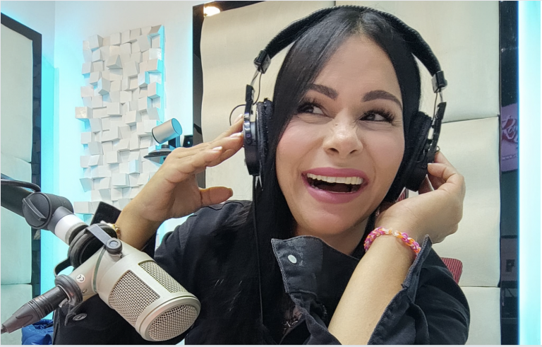 RadioNotas's tweet photo. "La conexión entre individuos no es fruto de la suerte, sino de elecciones conscientes."
Geo Nava Locutora de .@Romance995FM
#radioNOTAS #compartienadoIDEAS #ENTREVISTA #LOCUTORES

https://t.co/rkfiCTGI9W https://t.co/YauNpevDAV