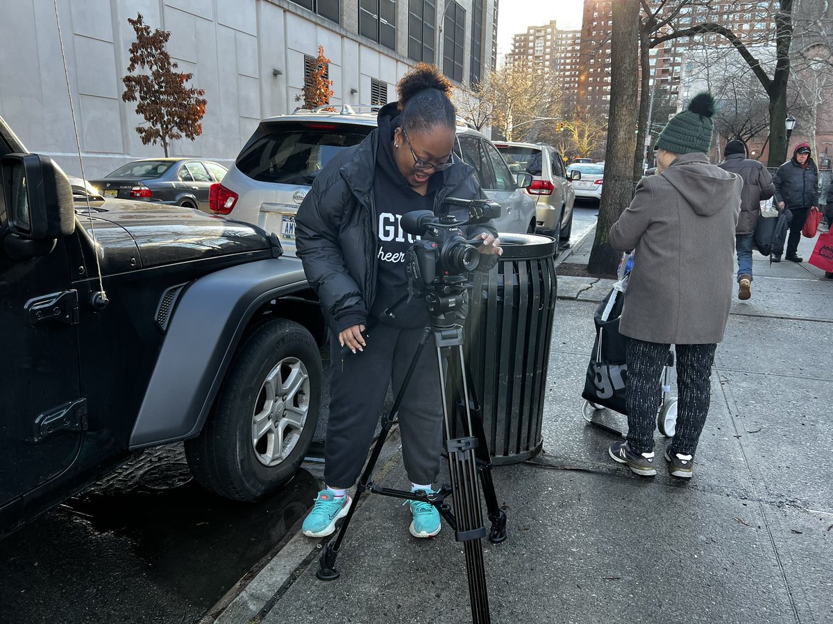 grpssupt's tweet photo. On 3.3, Ms. Vrablic, Mrs. Walter, &amp; members of #StudentsforService &amp; #MediaClub took part in GRHS’s 3rd annual #BreakfastRun. Students collected donations for hot food, bagged lunches, &amp; clothing/toiletries for the NYC homeless. @glenrockmedia documentary coming soon.

#rockgrnj https://t.co/kwpAOeyRUD